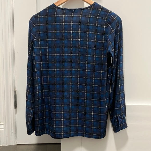 Joie Silk Button Down Patterned Blouse Size XXS - Picture 3 of 6